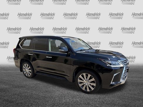 Used 2017 Lexus LX 570 4WD w/ Luxury Package image 2