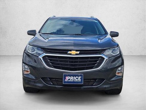 Used 2019 Chevrolet Equinox LT FWD image 2