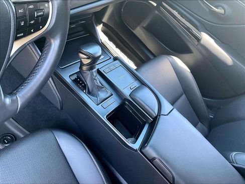 Used 2022 Lexus ES 350 w/ Accessory Package 2 FWD image 19