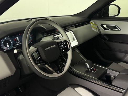 Used 2026 Land Rover Range Rover Velar Dynamic SE AWD/4WD image 40