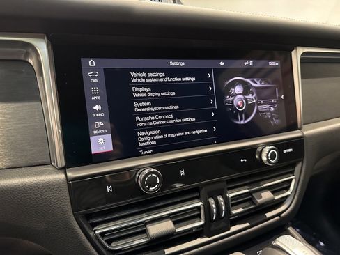 Used 2025 Porsche Macan GTS image 26