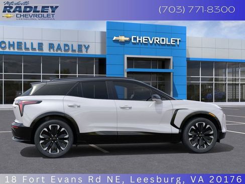 New 2025 Chevrolet Blazer EV RS image 7