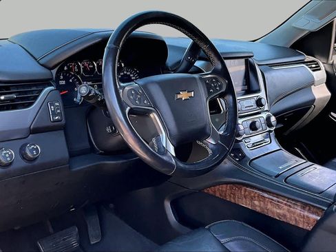 Used 2020 Chevrolet Tahoe Premier AWD/4WD image 16