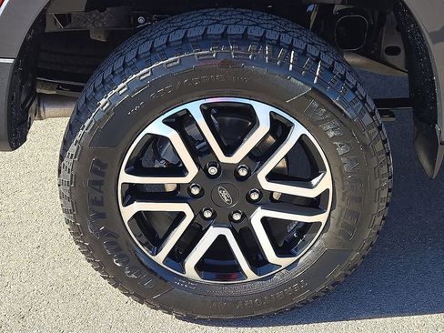 Used 2024 Ford Ranger Lariat w/ Trailer Tow Package image 7