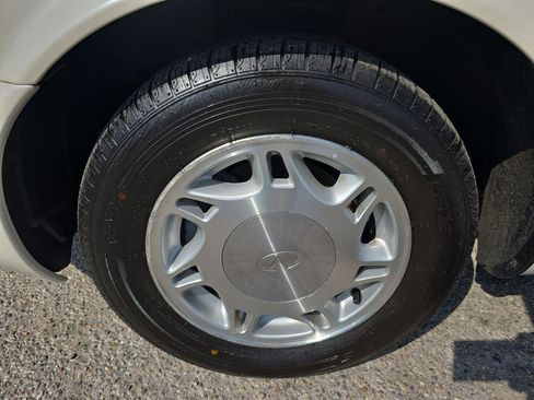 Used 1997 INFINITI J30 image 35