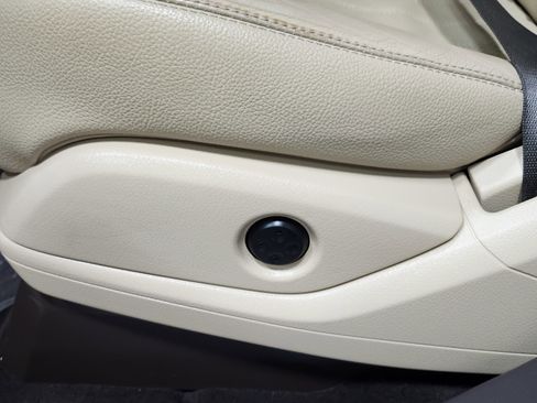 Used 2017 Mercedes-Benz GLE 350 4MATIC image 28