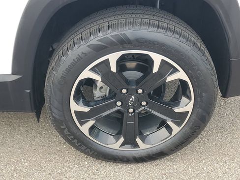 Used 2026 Chevrolet Equinox LT w/ Convenience Package II FWD image 6