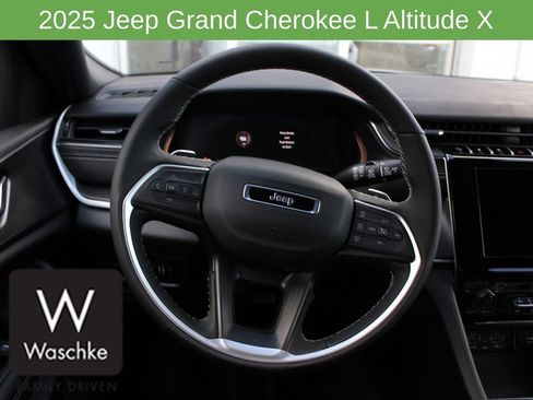 New 2025 Jeep Grand Cherokee L Altitude image 25