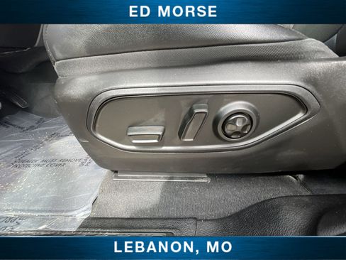 Used 2025 Jeep Grand Cherokee Altitude AWD/4WD image 32