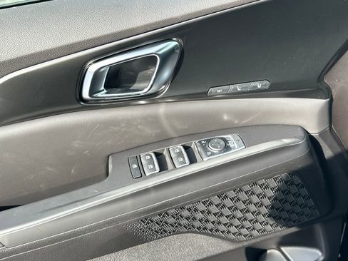 New 2026 Kia Carnival SX image 11