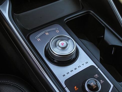Certified 2025 Kia Sorento EX AWD/4WD image 20