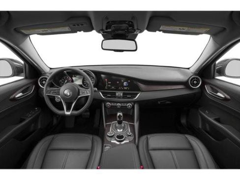 Used 2019 Alfa Romeo Giulia w/ Nero Edizione RWD image 11