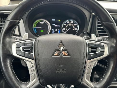 Used 2018 Mitsubishi Outlander GT image 25