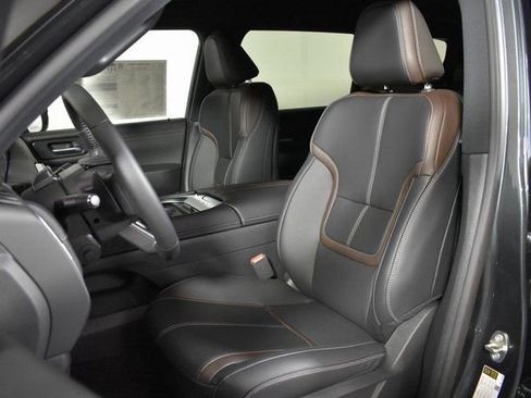 New 2026 Nissan Armada SL image 10