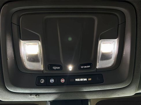 Used 2022 Chevrolet Silverado 2500 W/T w/ WT Convenience Package image 5