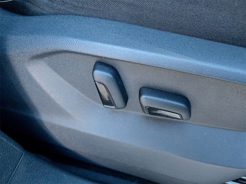 Used 2022 Volkswagen Tiguan SEL R-Line image 29