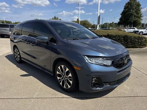 Used 2026 Honda Odyssey Elite image 3