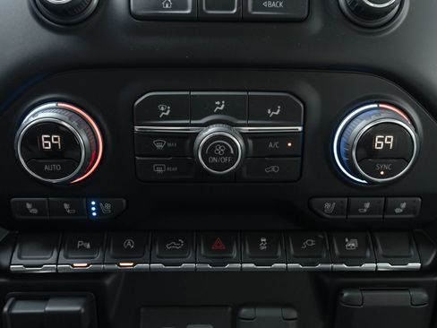 Used 2021 Chevrolet Silverado 1500 LTZ image 15