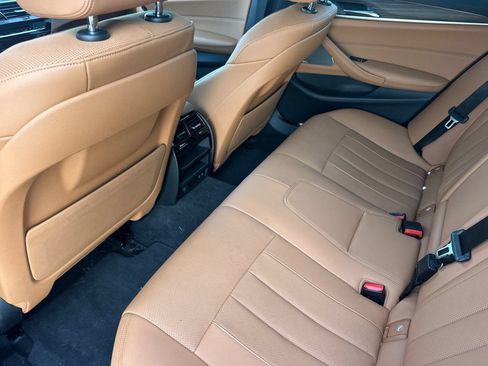 Used 2023 BMW 530e w/ M Sport Package RWD image 14