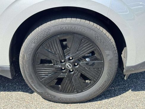 Certified 2025 Nissan Murano SV AWD/4WD image 7