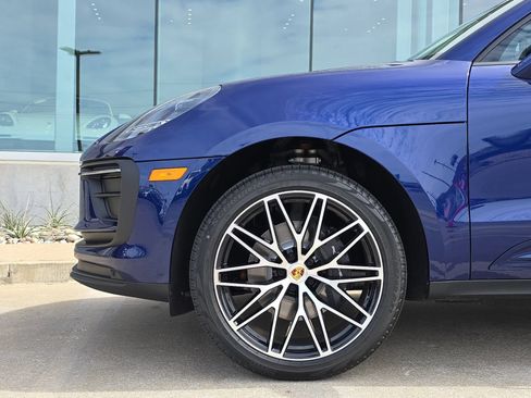 Used 2026 Porsche Macan AWD/4WD image 11