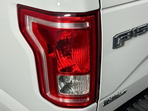 Used 2017 Ford F150 XLT w/ Trailer Tow Package image 33