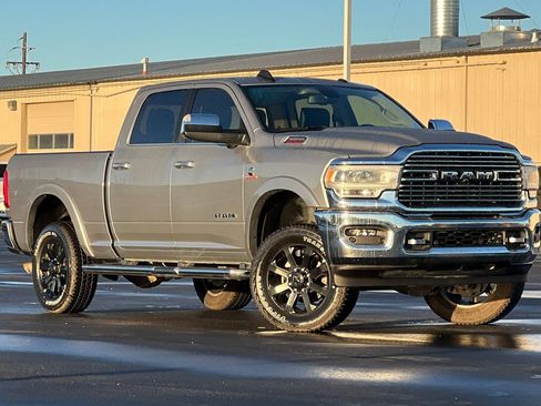 Used 2020 RAM 3500 Laramie AWD/4WD image 2