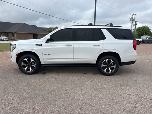 Used 2022 GMC Yukon AT4 AWD/4WD image 2