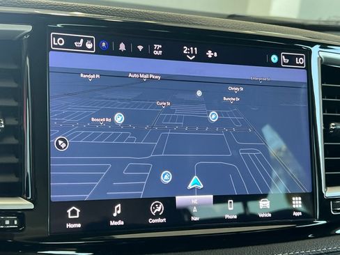 Used 2024 Chrysler Pacifica Limited FWD image 23
