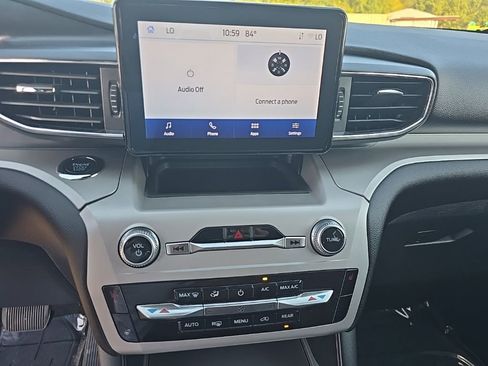 Used 2024 Ford Explorer XLT w/ Equipment Group 202A image 26