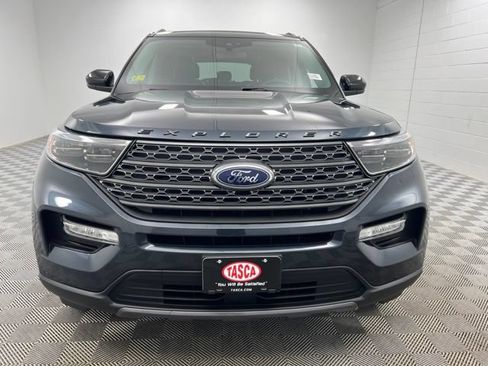 Used 2023 Ford Explorer XLT w/ Equipment Group 202A AWD/4WD image 3