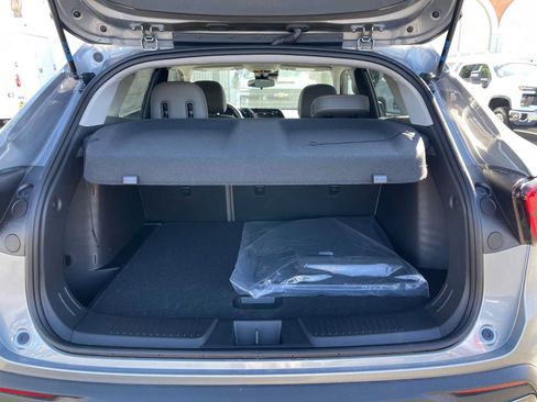 Used 2025 Chevrolet Trax ACTIV FWD image 13