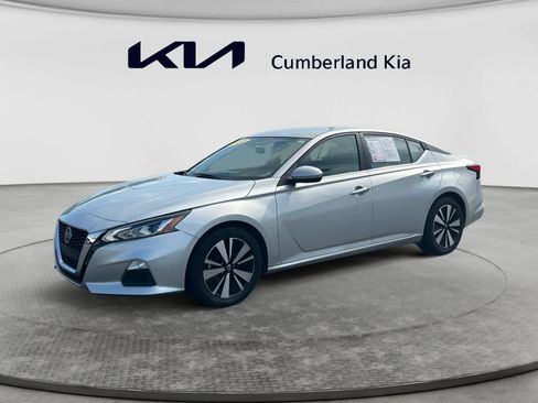 Used 2022 Nissan Altima 2.5 SV FWD image 1