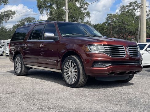 Used 2016 Lincoln Navigator L Reserve AWD/4WD image 19