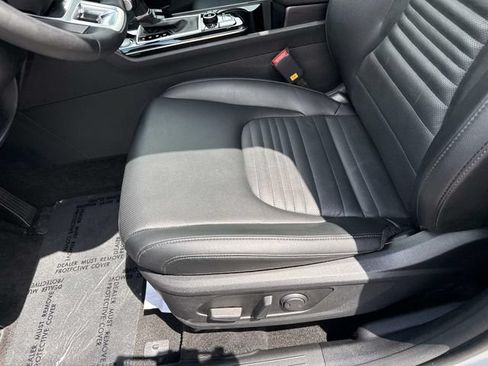 Used 2025 Kia Sportage SX FWD image 15