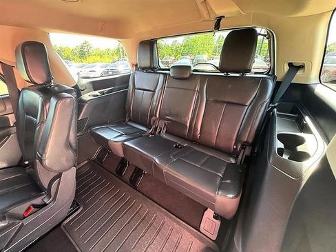 Used 2024 Ford Expedition XLT RWD image 53