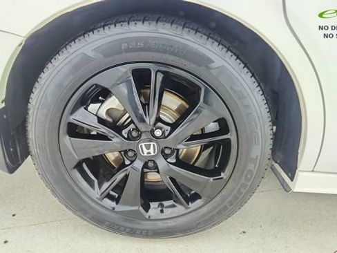 Used 2023 Honda Odyssey Sport image 61