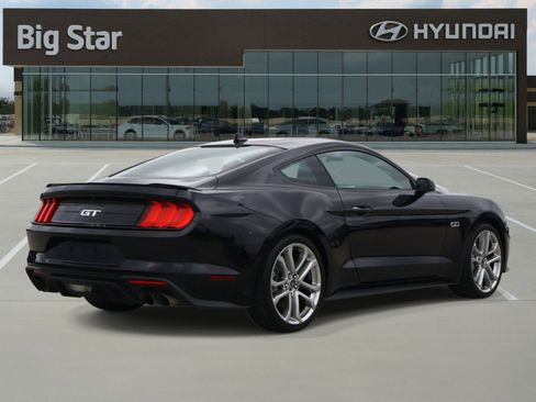 Used 2022 Ford Mustang GT Premium w/ Equipment Group 401A RWD image 4