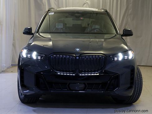 New 2026 BMW X5 xDrive50e w/ M Sport Package AWD/4WD image 5