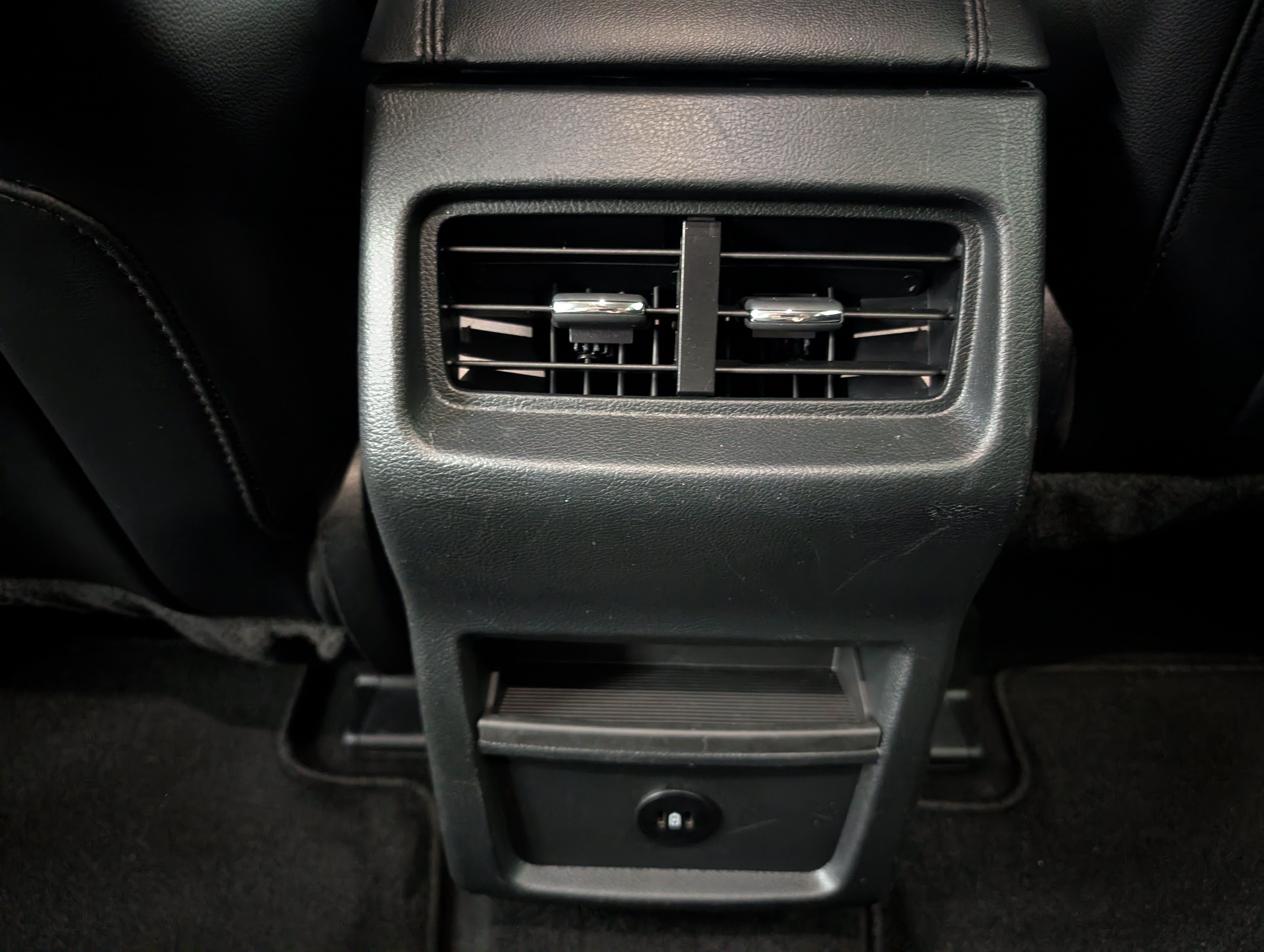 Used 2024 Ford Edge SEL AWD/4WD image 18