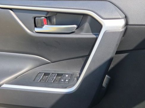 Used 2025 Toyota RAV4 XLE w/ Convenience Package FWD image 28