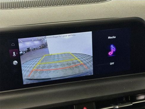 Used 2024 Kia Seltos EX FWD image 16