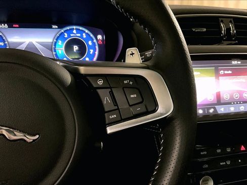 Used 2020 Jaguar F-PACE SVR AWD/4WD image 24