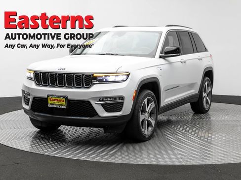 Used 2023 Jeep Grand Cherokee 4WD 4xe image 1