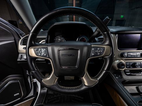 Used 2019 GMC Yukon Denali w/ Denali Ultimate Package image 15