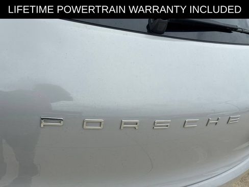 Used 2018 Porsche Macan AWD/4WD image 11