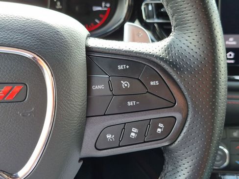 Used 2025 Dodge Durango GT AWD/4WD image 16