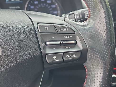 Used 2018 Hyundai Elantra GT Sport w/ Sport Tech Package 04 FWD image 17