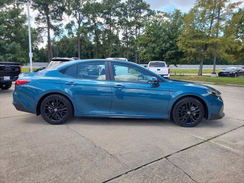 Certified 2026 Toyota Camry SE w/ Convenience Package FWD image 8