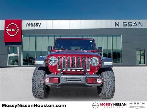 Used 2022 Jeep Wrangler Unlimited Rubicon w/ LED Lighting Group image 2